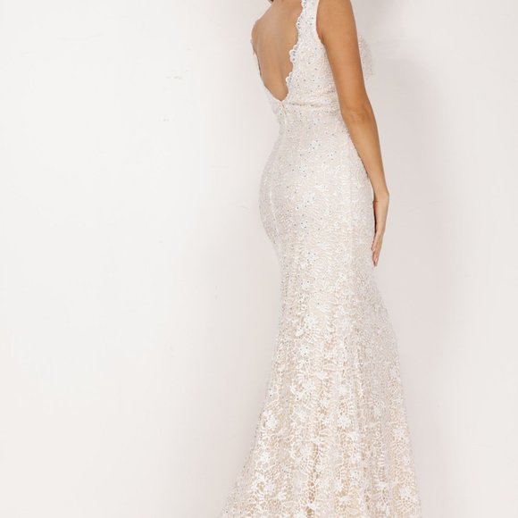 wedding gown, pageant or prom gown - Picture 1 of 4